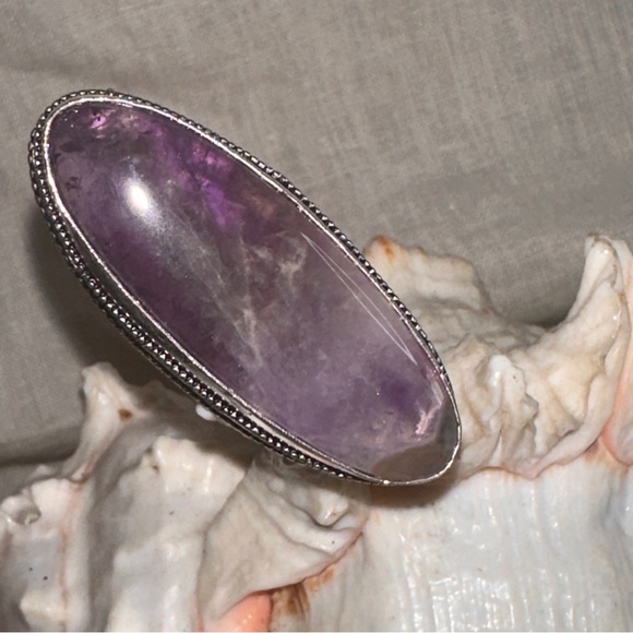 Amethyst handmade elongated statement Ring - Picture 6 of 9